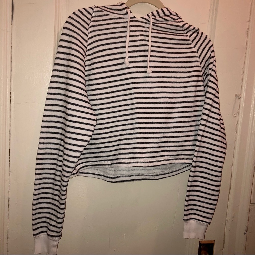 Stripes black and white cropped hoodie